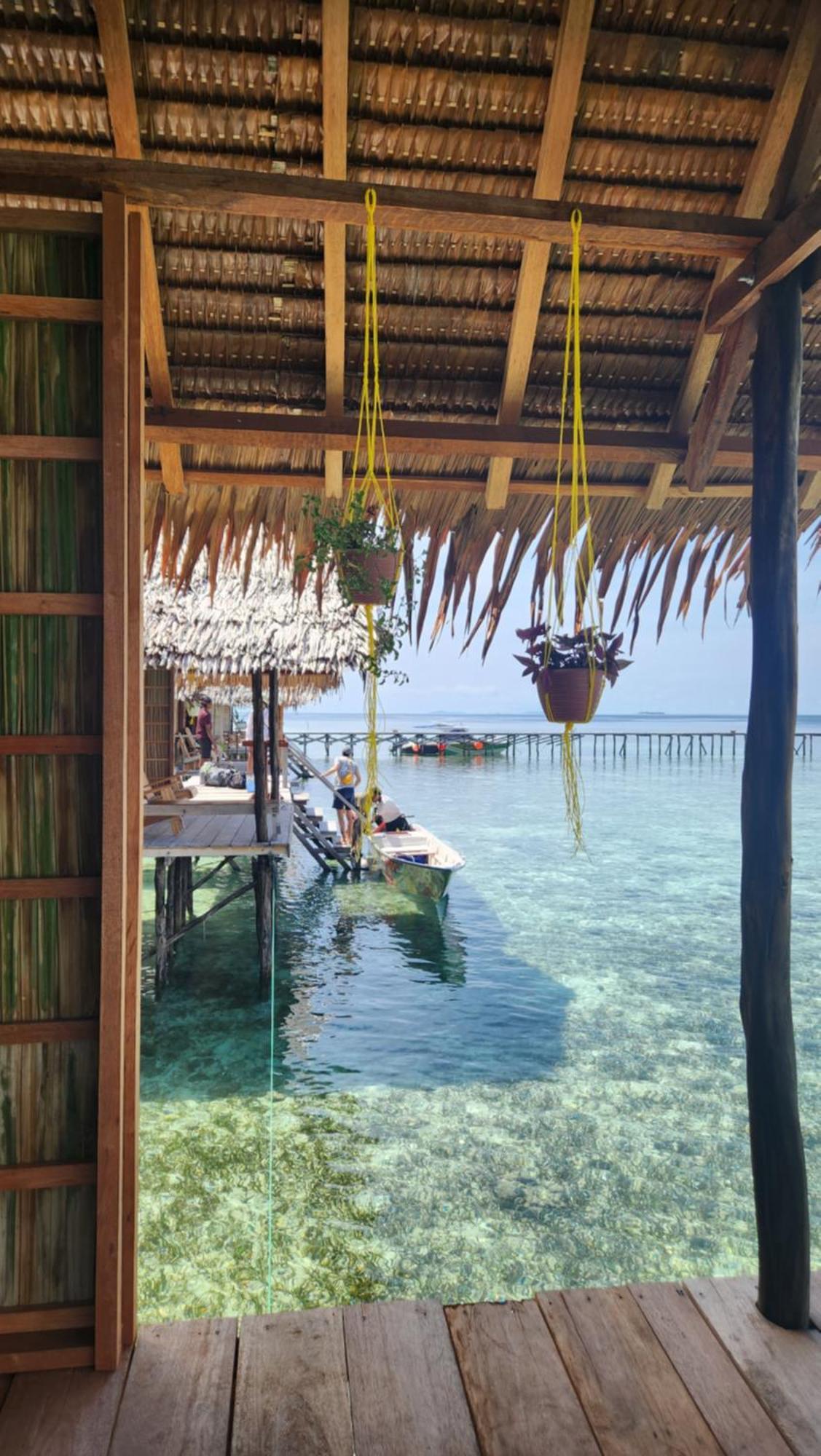 Terimakasih Homestay Pulau Mansuar Exterior foto